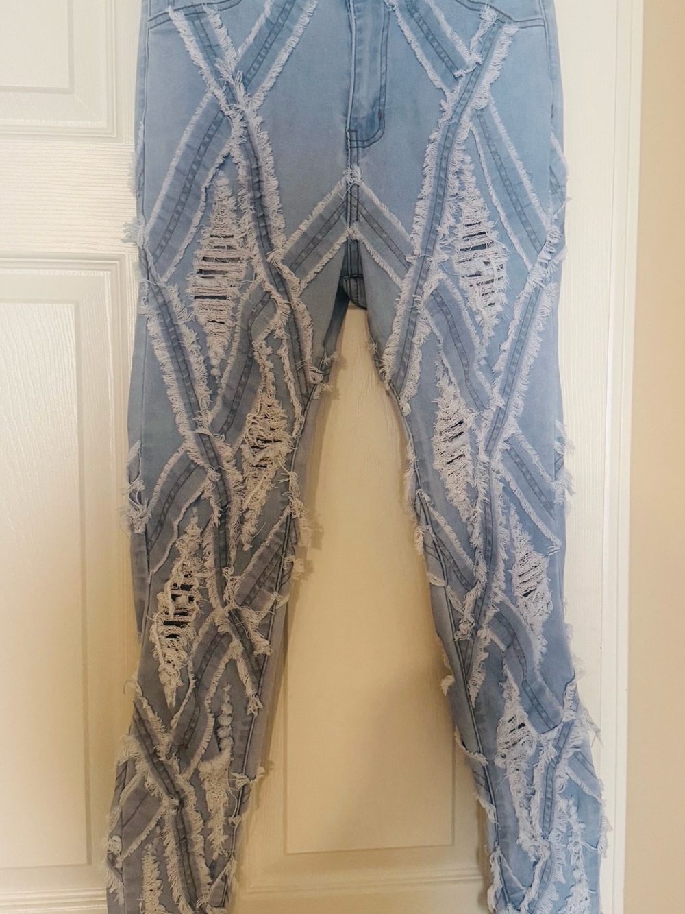 Light Blue Distressed Fringe Pattern Women's Jeans